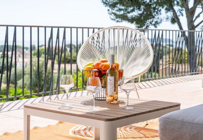 Villa à La Ciotat - Villa Pandora, piscine chauffée, vue mer, jardin Villa à La Ciotat - Villa Pandora, piscine chauffée, vue mer, jardin