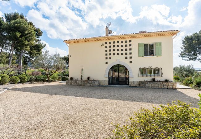 Villa à La Ciotat - Villa Pandora, piscine chauffée, vue mer, jardin Villa à La Ciotat - Villa Pandora, piscine chauffée, vue mer, jardin
