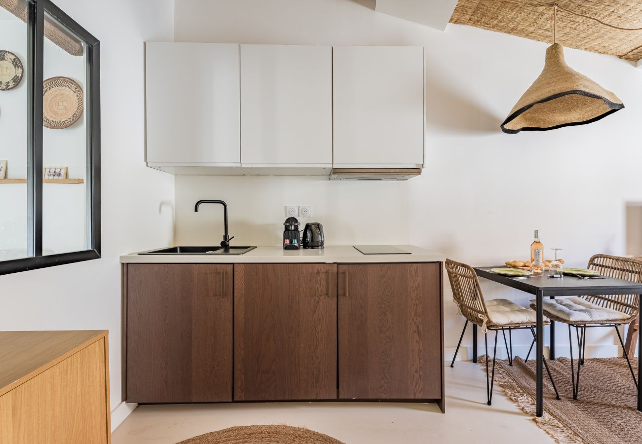 Appartement à La Ciotat - Aurugo. Clim, proche plages, calanques, chantier.