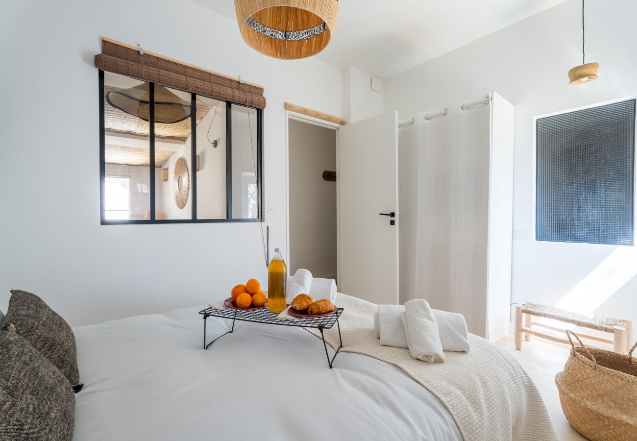 Appartement à La Ciotat - Aurugo. Clim, proche plages, calanques, chantier.