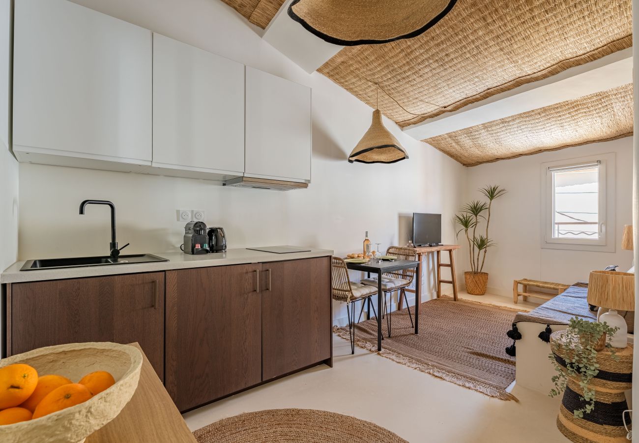 Appartement à La Ciotat - Aurugo. Clim, proche plages, calanques, chantier.