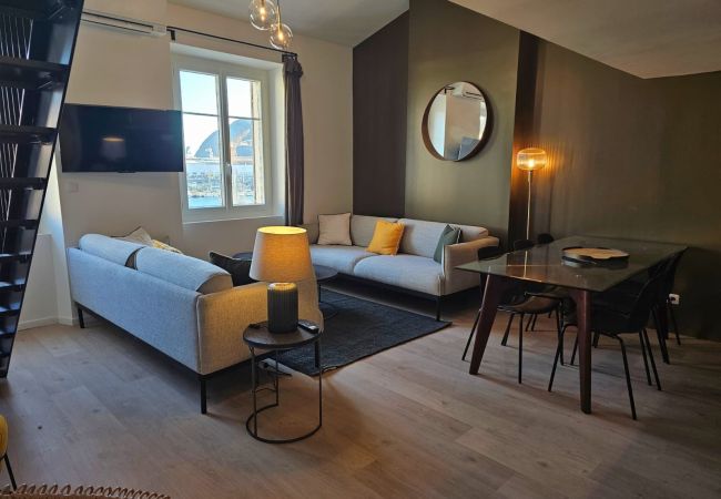 Appartement à La Ciotat - Foch, Duplex de standing, vue port, clim