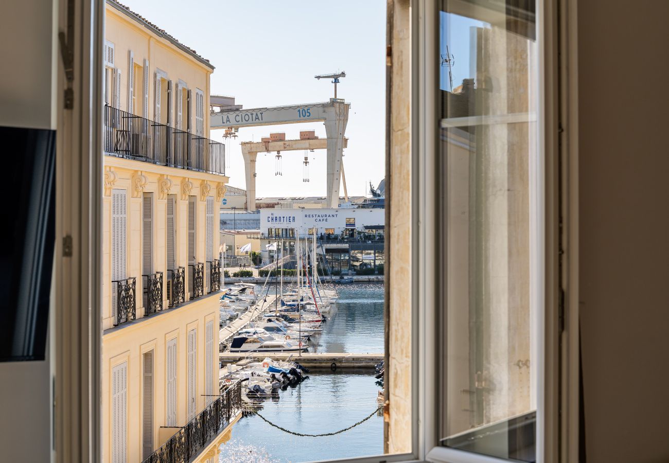 Appartement à La Ciotat - Foch, Duplex de standing, vue port, clim