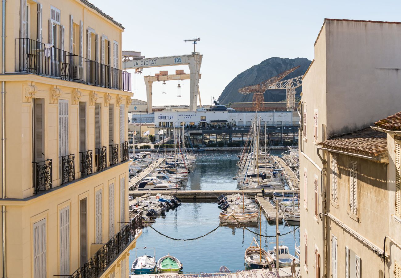 Appartement à La Ciotat - Foch, Duplex de standing, vue port, clim