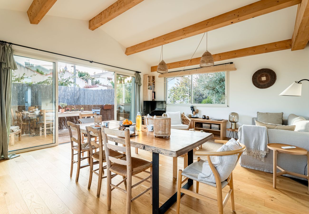 Appartement à La Ciotat - Estello. Quartier Mugel, clim, terrasse, vue mer