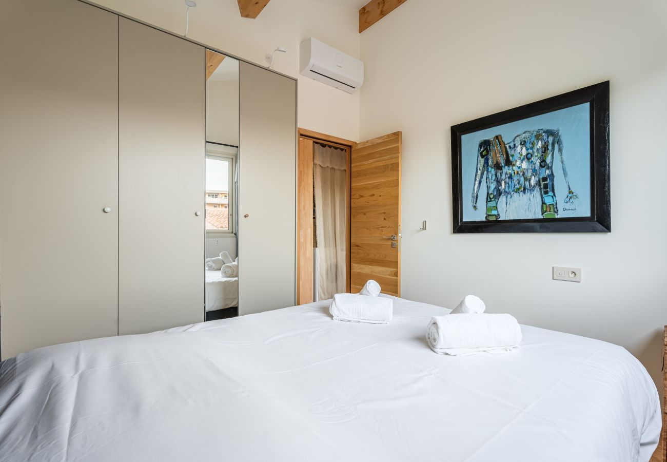 Appartement à La Ciotat - Estello. Quartier Mugel, clim, terrasse, vue mer