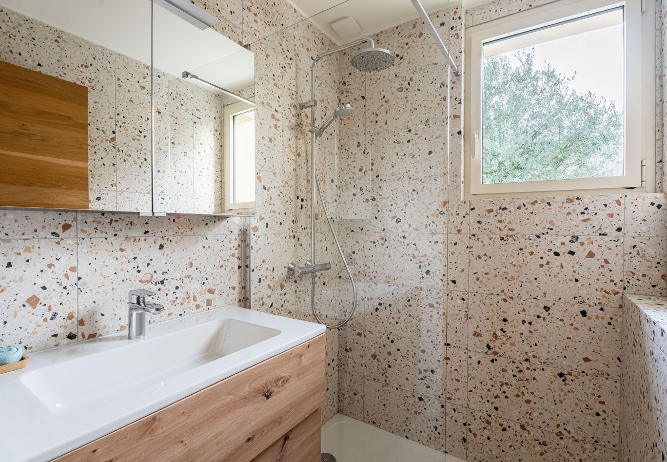 Appartement à La Ciotat - Estello. Quartier Mugel, clim, terrasse, vue mer