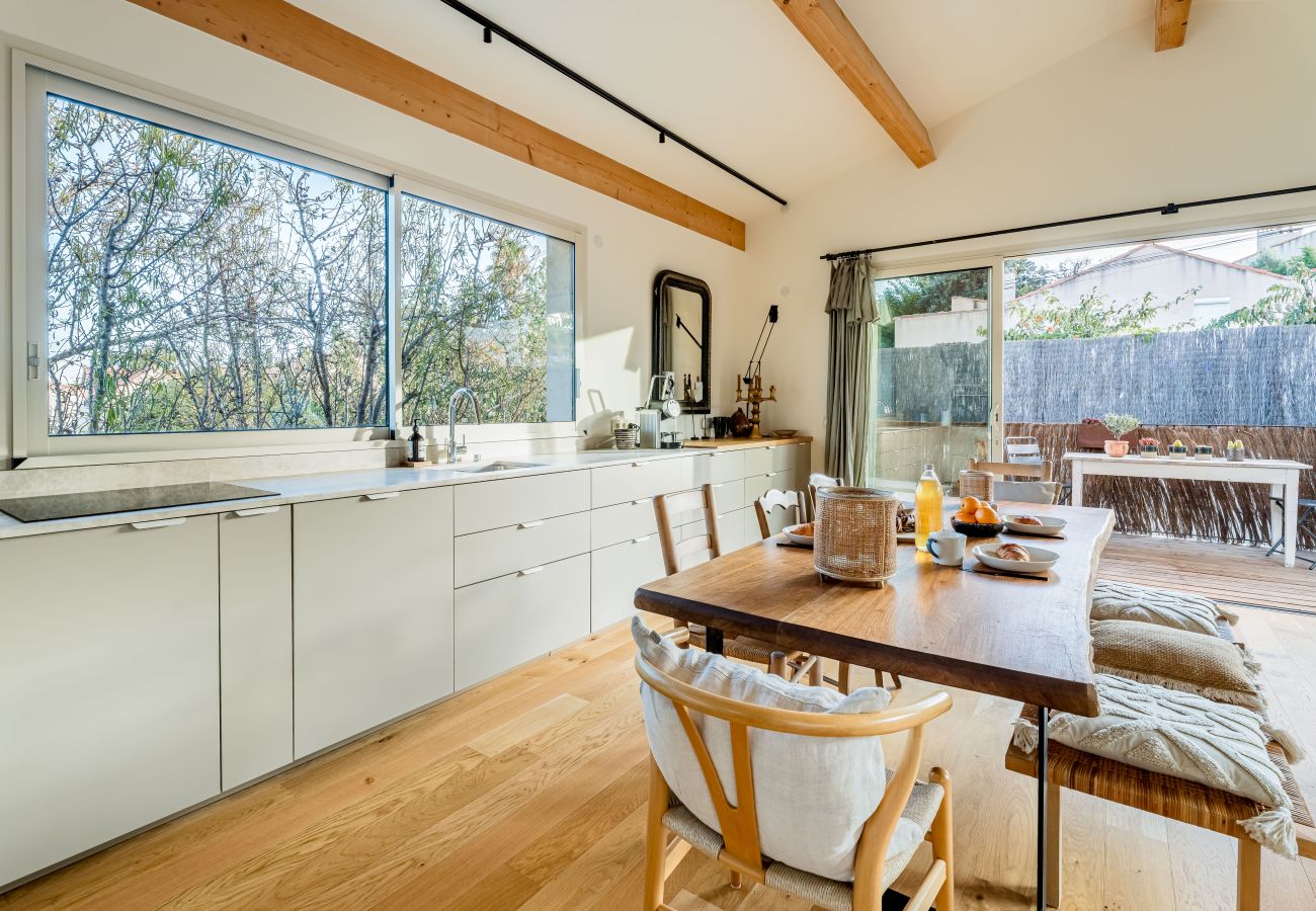 Appartement à La Ciotat - Estello. Quartier Mugel, clim, terrasse, vue mer