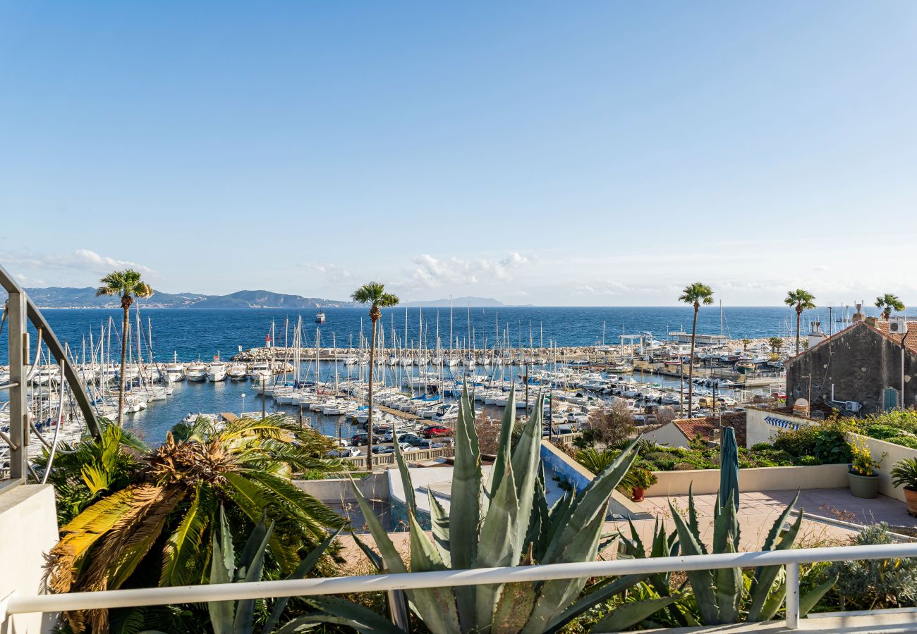 Appartement à La Ciotat - Pitchounette. Vue mer, terrasse, jacuzzi, clim