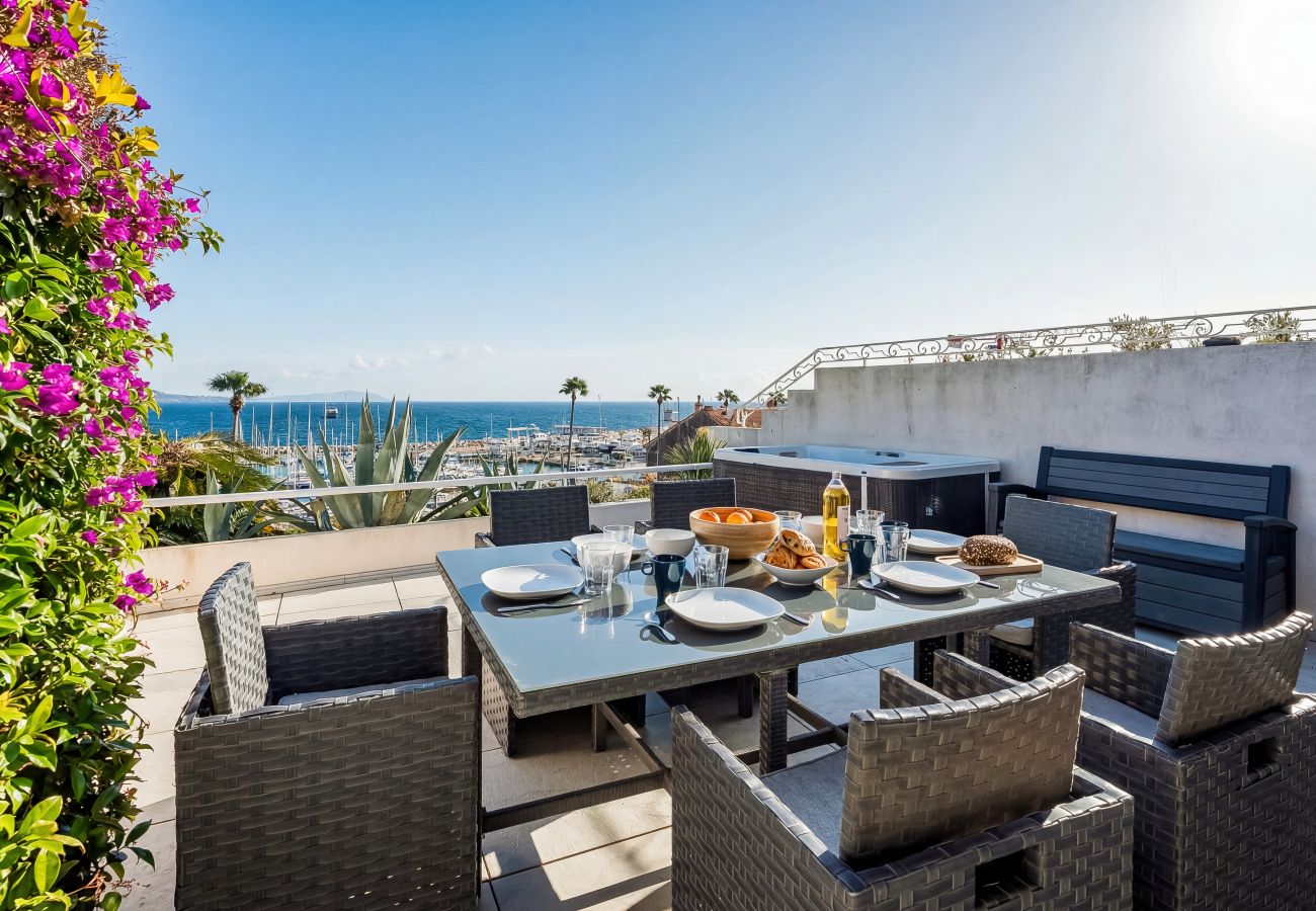 Appartement à La Ciotat - Pitchounette. Vue mer, terrasse, jacuzzi, clim