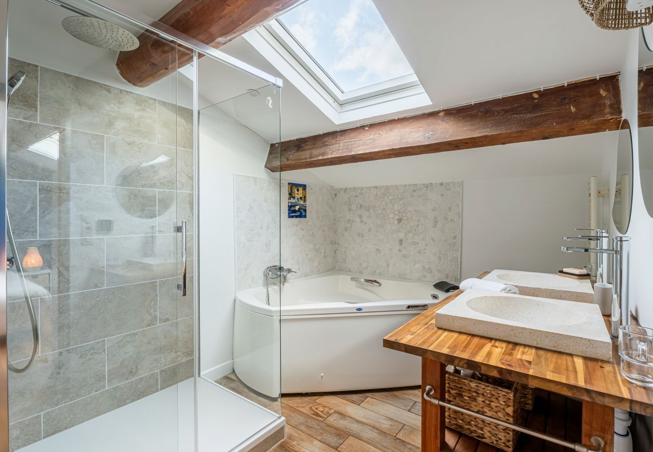 Appartement à La Ciotat - Pitchounette. Vue mer, terrasse, jacuzzi, clim