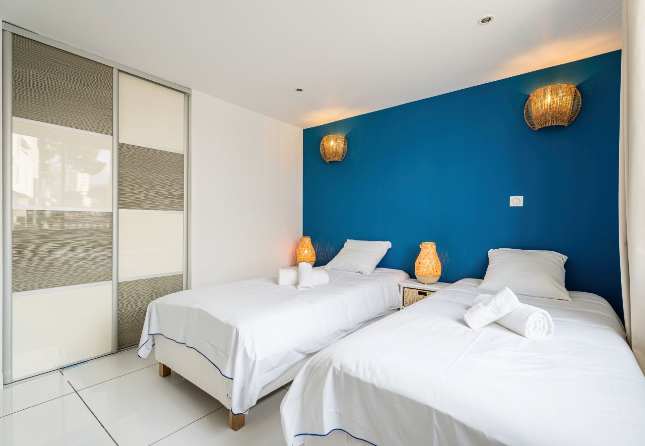 Appartement à La Ciotat - Pitchounette. Vue mer, terrasse, jacuzzi, clim