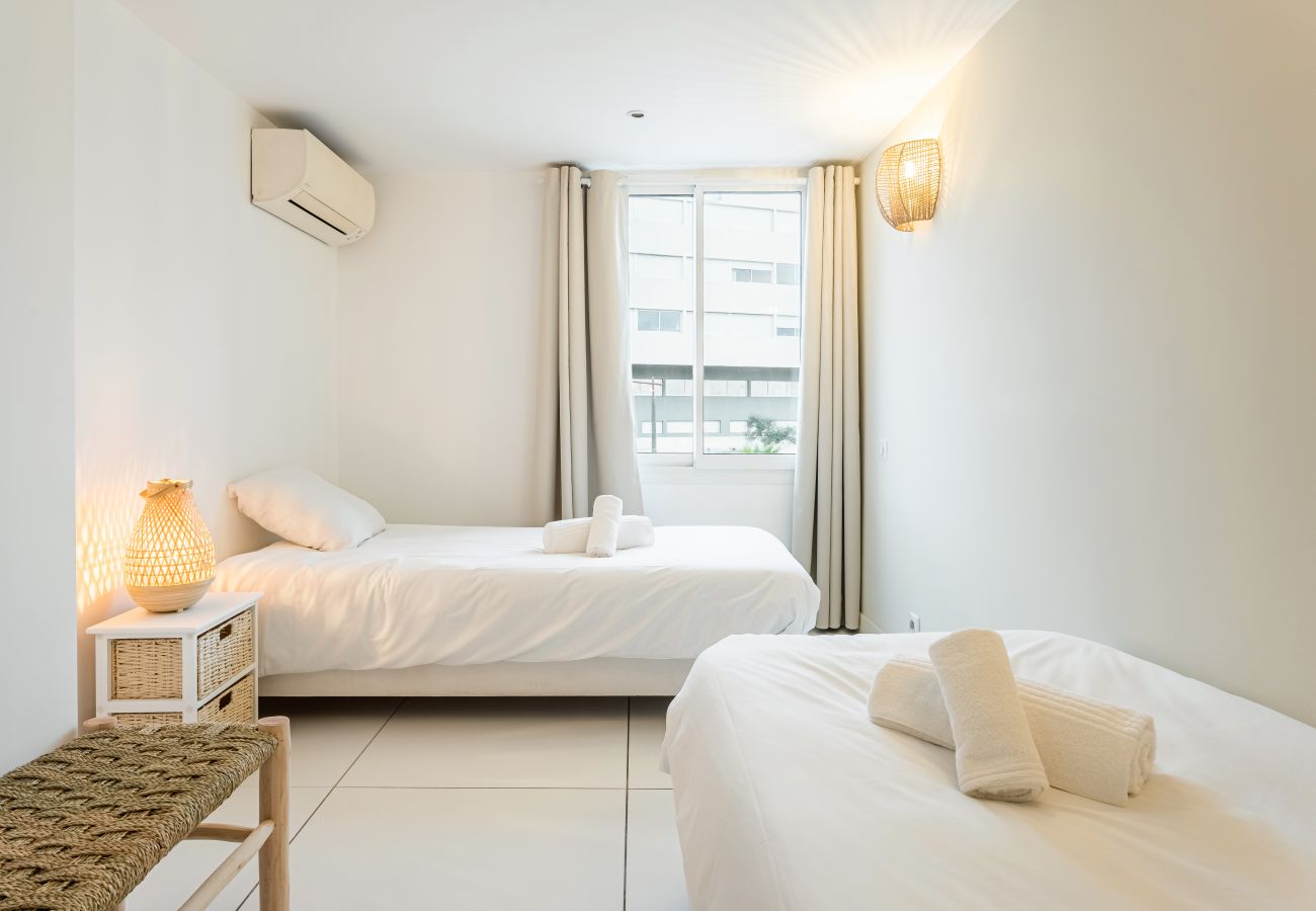 Appartement à La Ciotat - Pitchounette. Vue mer, terrasse, jacuzzi, clim