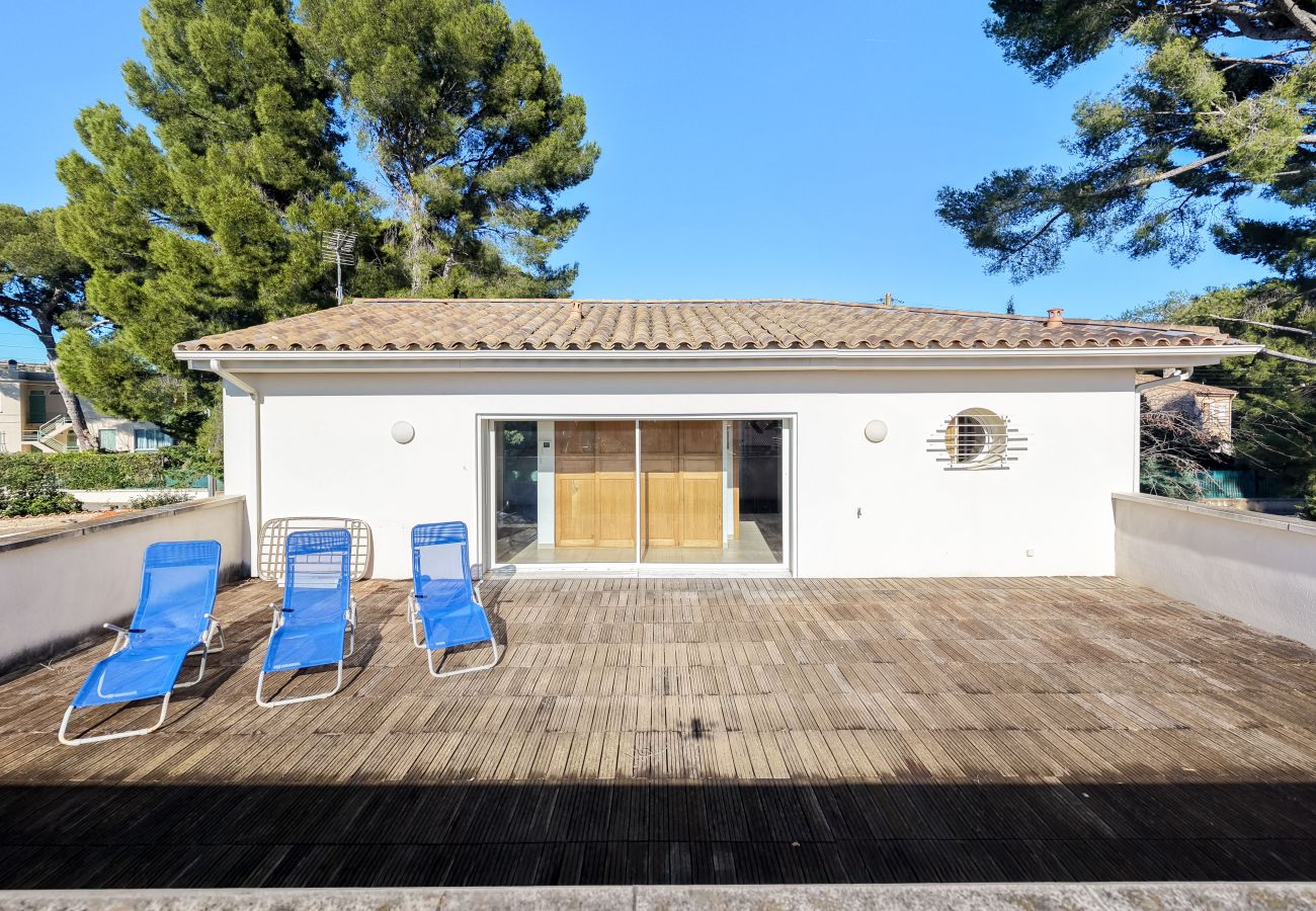 Maison à La Ciotat - Bagatelle. Jardin, proximité plage, parking