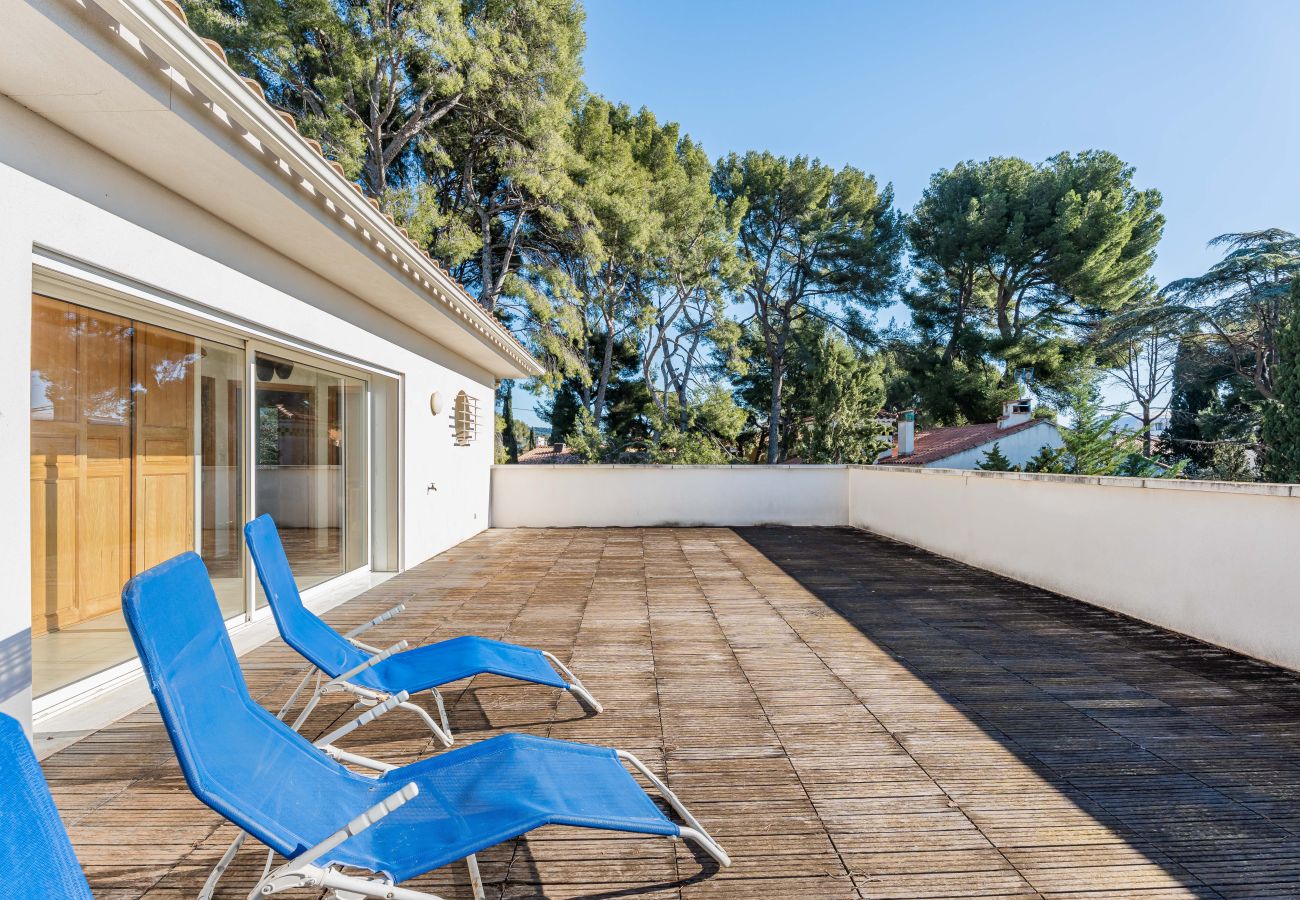 Maison à La Ciotat - Bagatelle. Jardin, proximité plage, parking