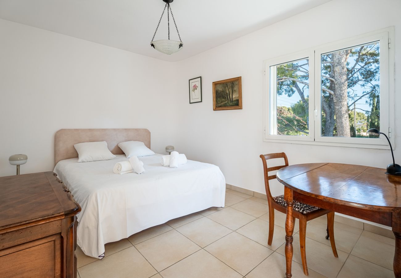 Maison à La Ciotat - Bagatelle. Jardin, proximité plage, parking