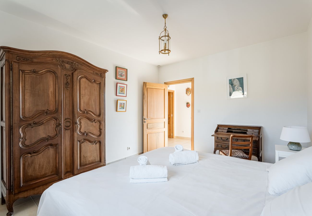 Maison à La Ciotat - Bagatelle. Jardin, proximité plage, parking