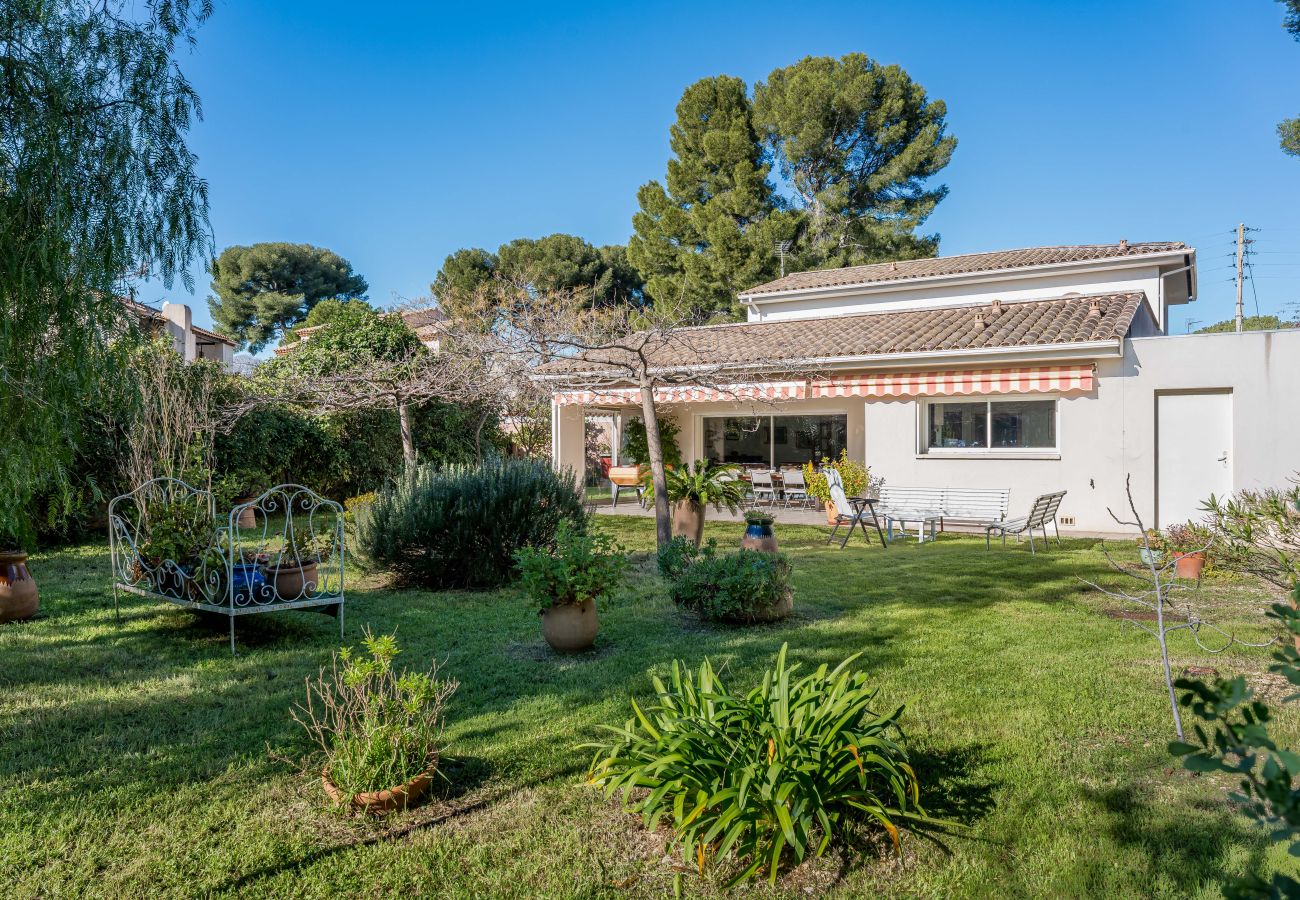 Maison à La Ciotat - Bagatelle. Jardin, proximité plage, parking