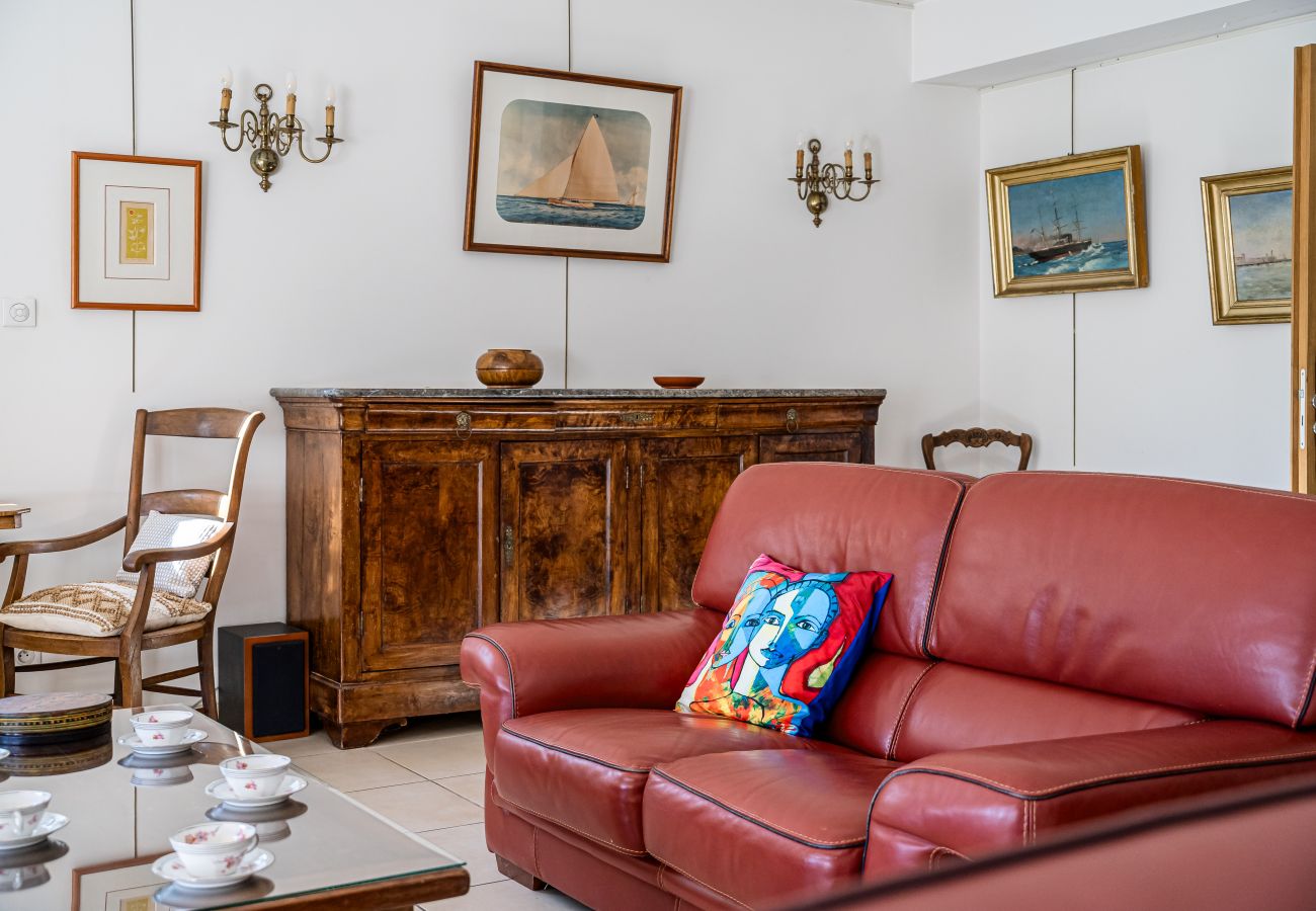 Maison à La Ciotat - Bagatelle. Jardin, proximité plage, parking