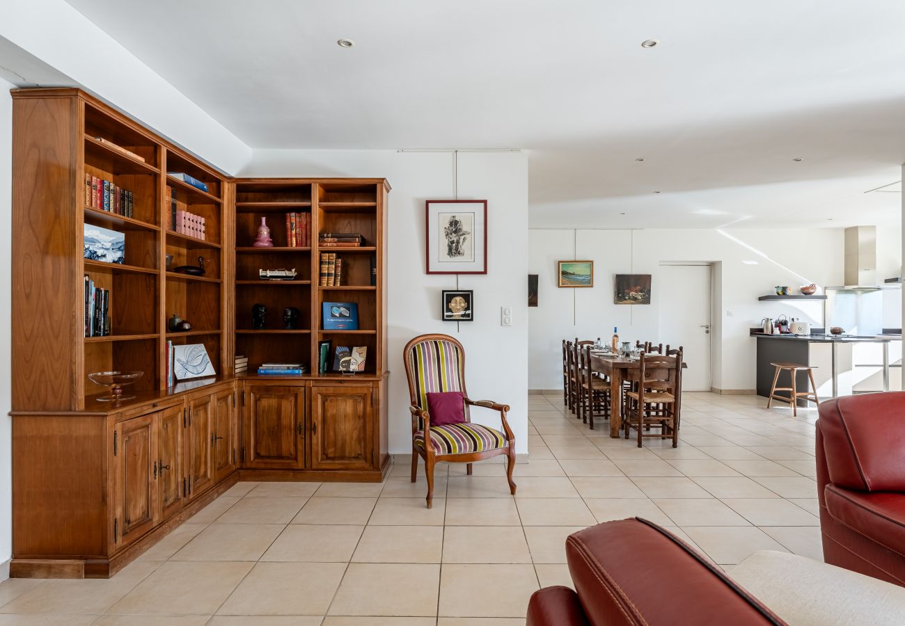 Maison à La Ciotat - Bagatelle. Jardin, proximité plage, parking