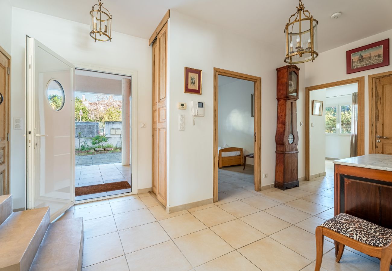 Maison à La Ciotat - Bagatelle. Jardin, proximité plage, parking