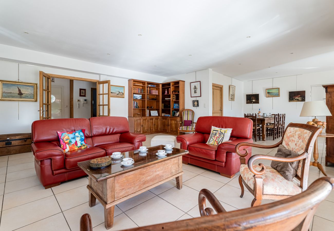 Maison à La Ciotat - Bagatelle. Jardin, proximité plage, parking