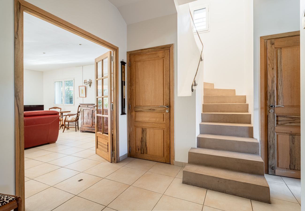 Maison à La Ciotat - Bagatelle. Jardin, proximité plage, parking