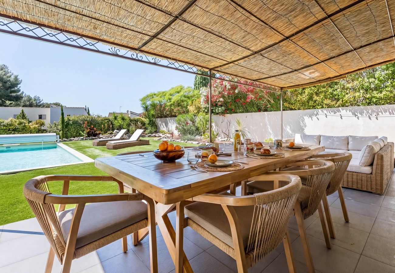 Villa à La Ciotat - Lavande, piscine, jardin, clim, à pied des plages