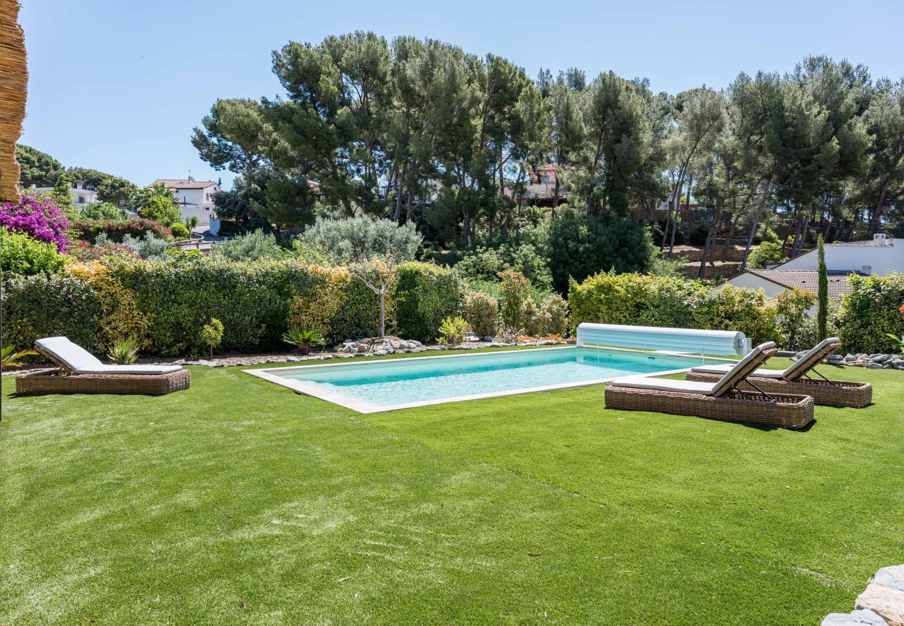 Villa à La Ciotat - Lavande, piscine, jardin, clim, à pied des plages
