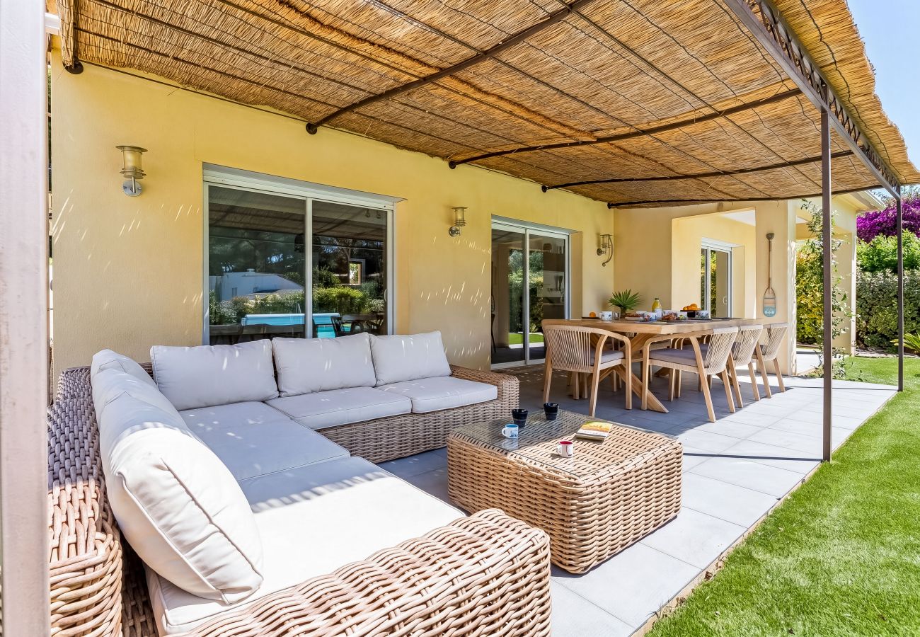 Villa à La Ciotat - Lavande, piscine, jardin, clim, à pied des plages