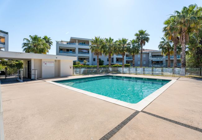  à La Ciotat - Gameou, piscine collective, 2 terrasses, Clim