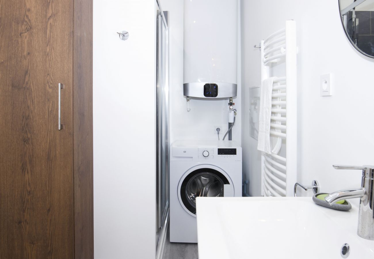 Appartement à La Ciotat - Cahino, déco contemporaine, clim, parking. Appartement à La Ciotat - Cahino, déco contemporaine, clim, parking.