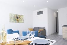 Appartement à La Ciotat - Cahino, déco contemporaine, clim, parking.