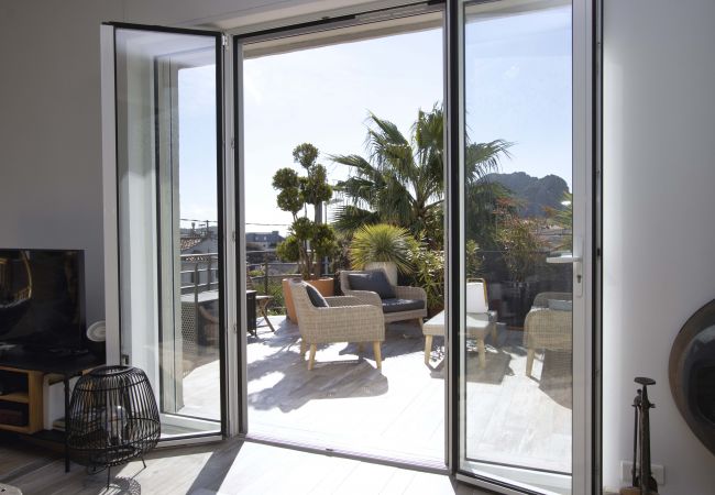 Appartement à La Ciotat - Maison Grand Lamiolo. Standing, jardin, piscine Appartement à La Ciotat - Maison Grand Lamiolo. Standing, jardin, piscine